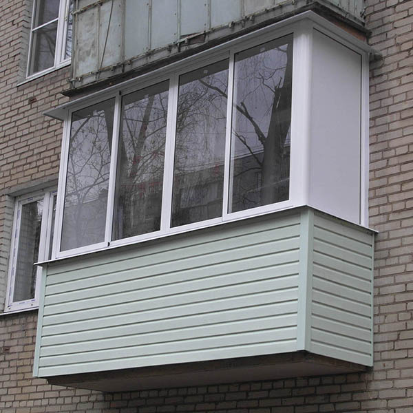 Пример обшивки балкона