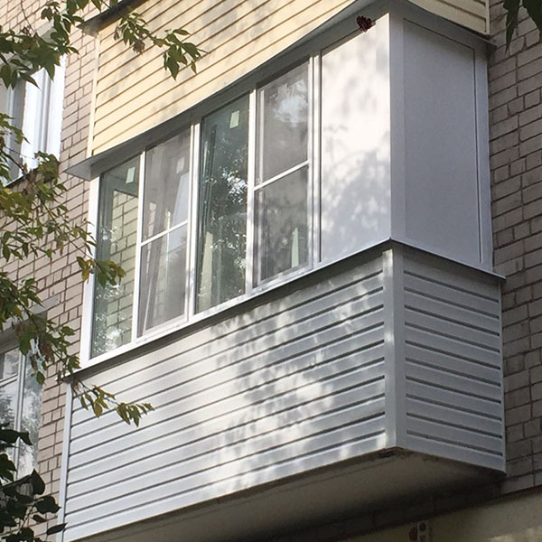 Пример обшивки балкона