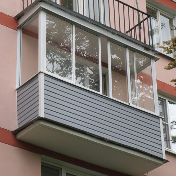 Пример обшивки балкона