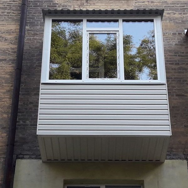 Пример обшивки балкона